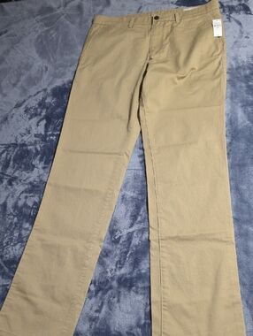 GAP Men's Straight Fit Chinos - Khaki Tan